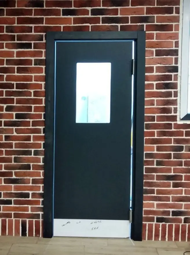 Дверь маятниковая со стеклом Balance 7